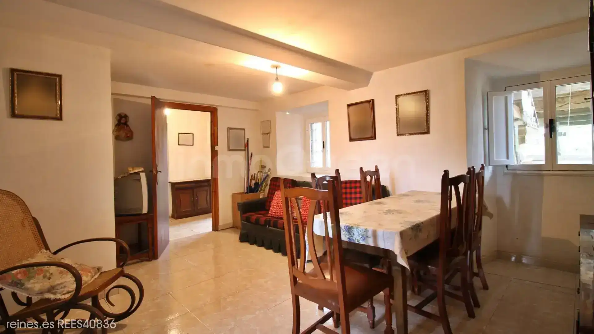 Sala d'estar de Casa o xalet en venda en Grado amb Calefacció, Jardí privat i Terrassa