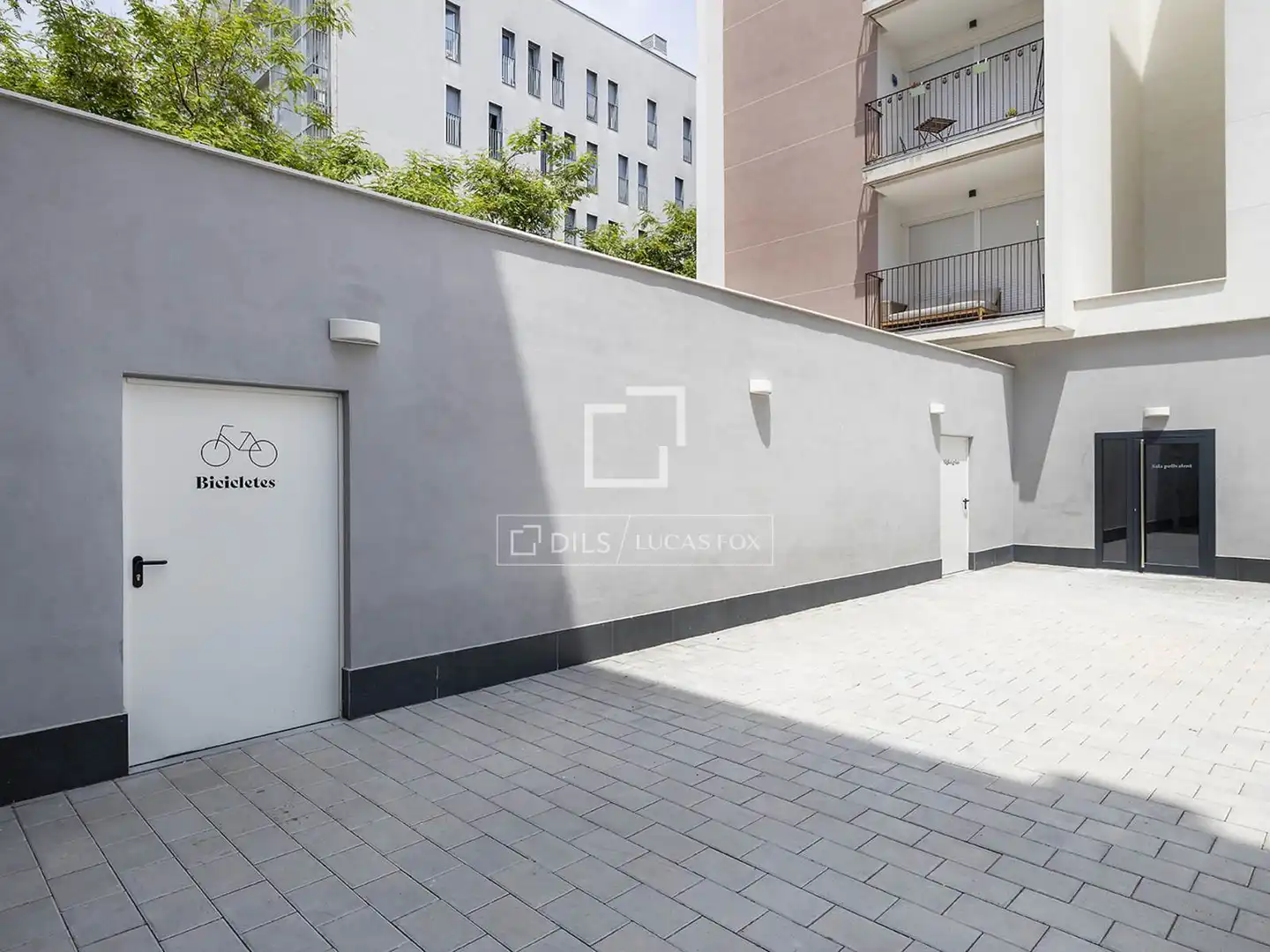 Außenansicht von Wohnung zur Miete in Sant Adrià de Besòs mit Klimaanlage, Heizung und Terrasse