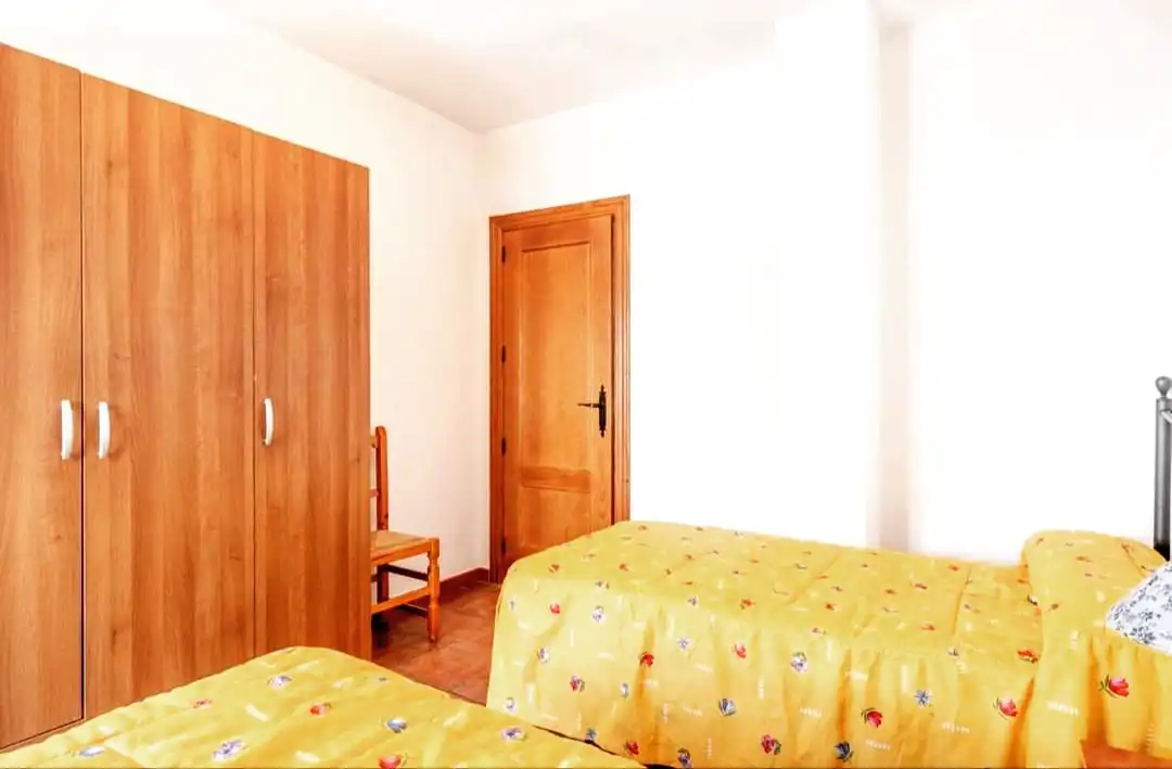 Dormitori de Casa adosada en venda en El Pinar amb Terrassa, Moblat i Forn