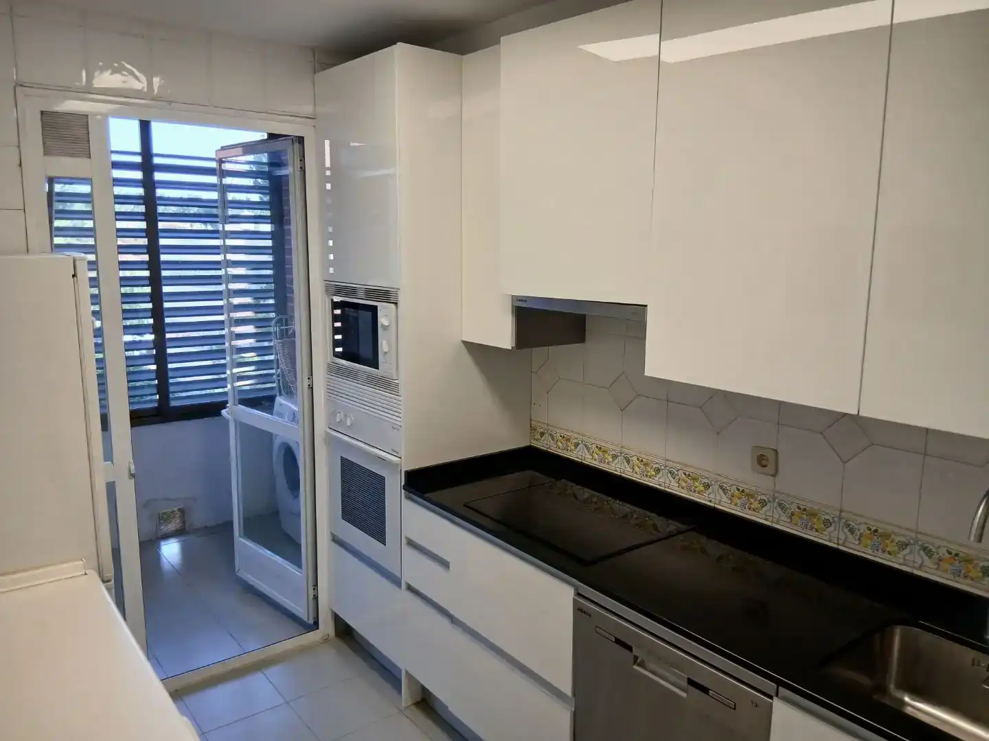 Cuina de Pis en venda en Pozuelo de Alarcón amb Aire condicionat i Piscina