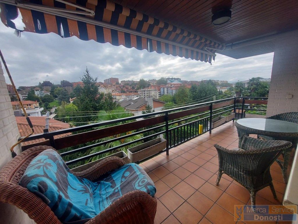 Flat for sale in Intxaurrondo