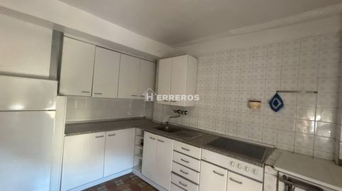 Foto 2 de Casa adosada en venda a Barriocampo, Alesanco, La Rioja