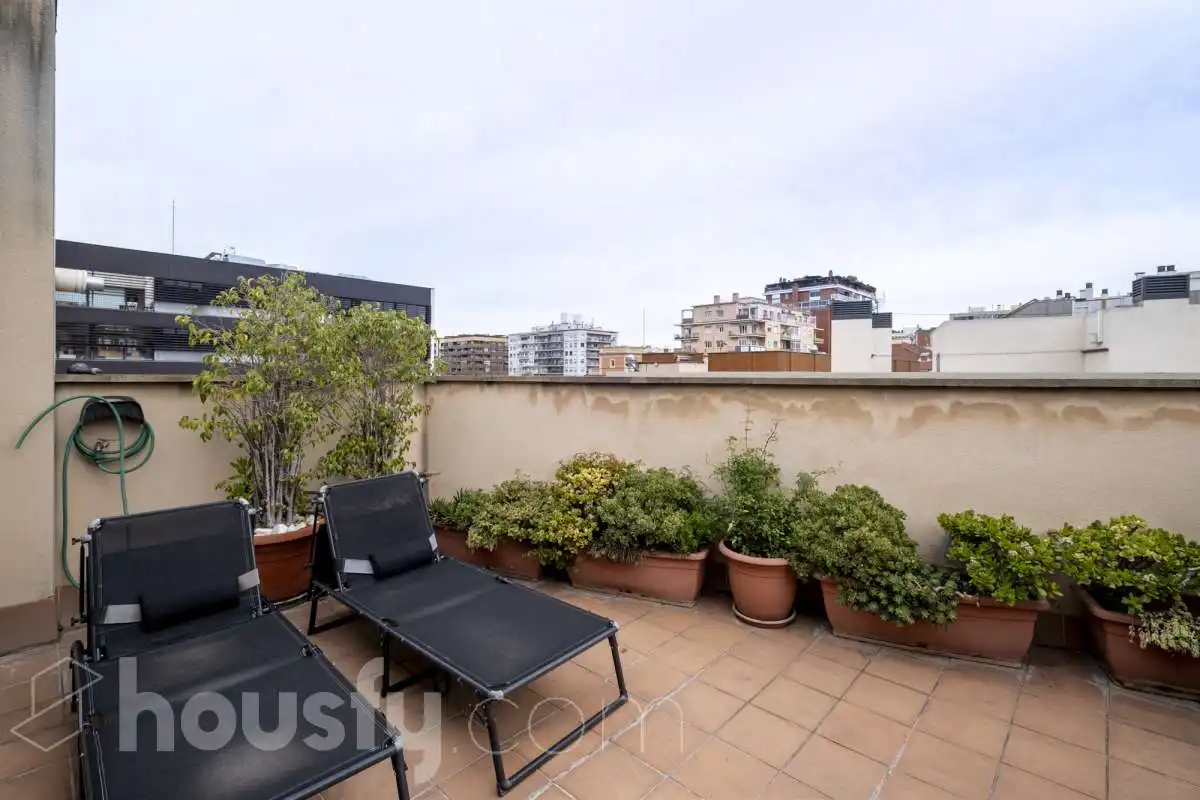 Terraza de Casa o chalet en venta en Barcelona con Aire acondicionado, Calefacción y Jardín privado