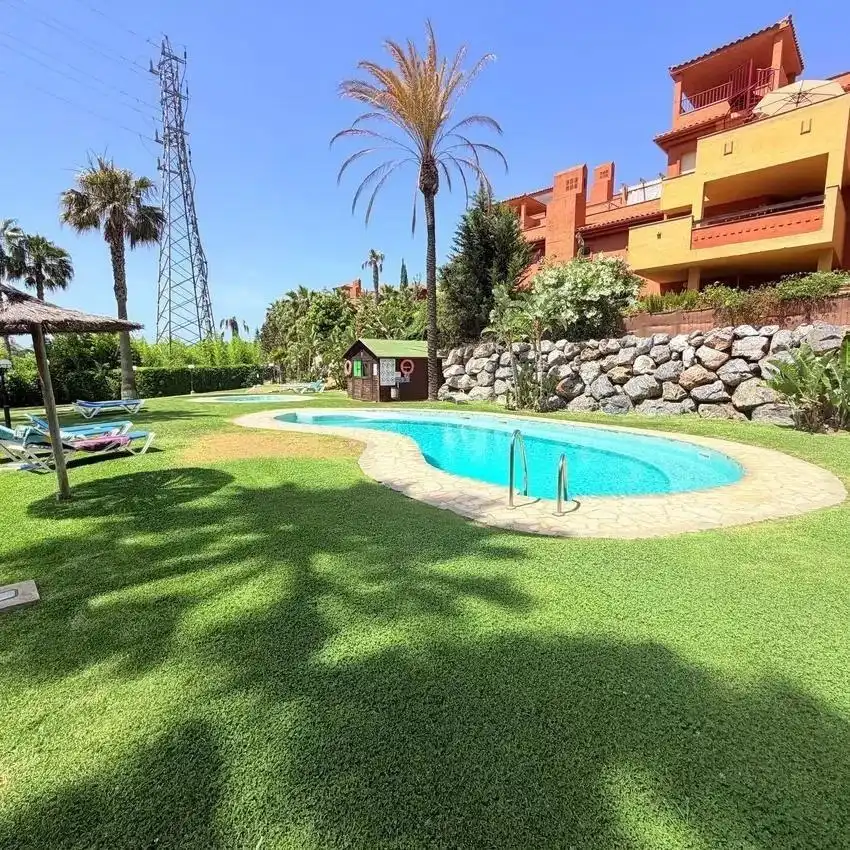 Jardín de Ático en venta en Marbella con Aire acondicionado, Calefacción y Jardín privado