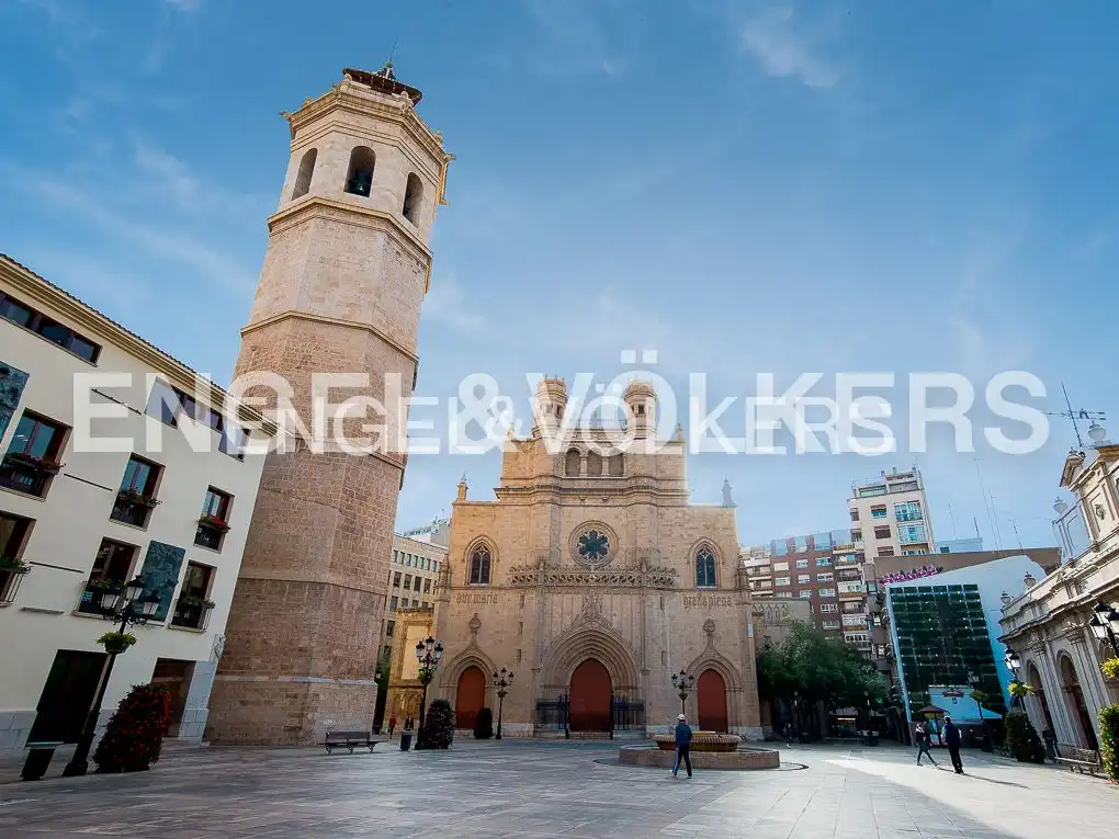 Flat for sale in Parque Ribalta - Plaza de Toros