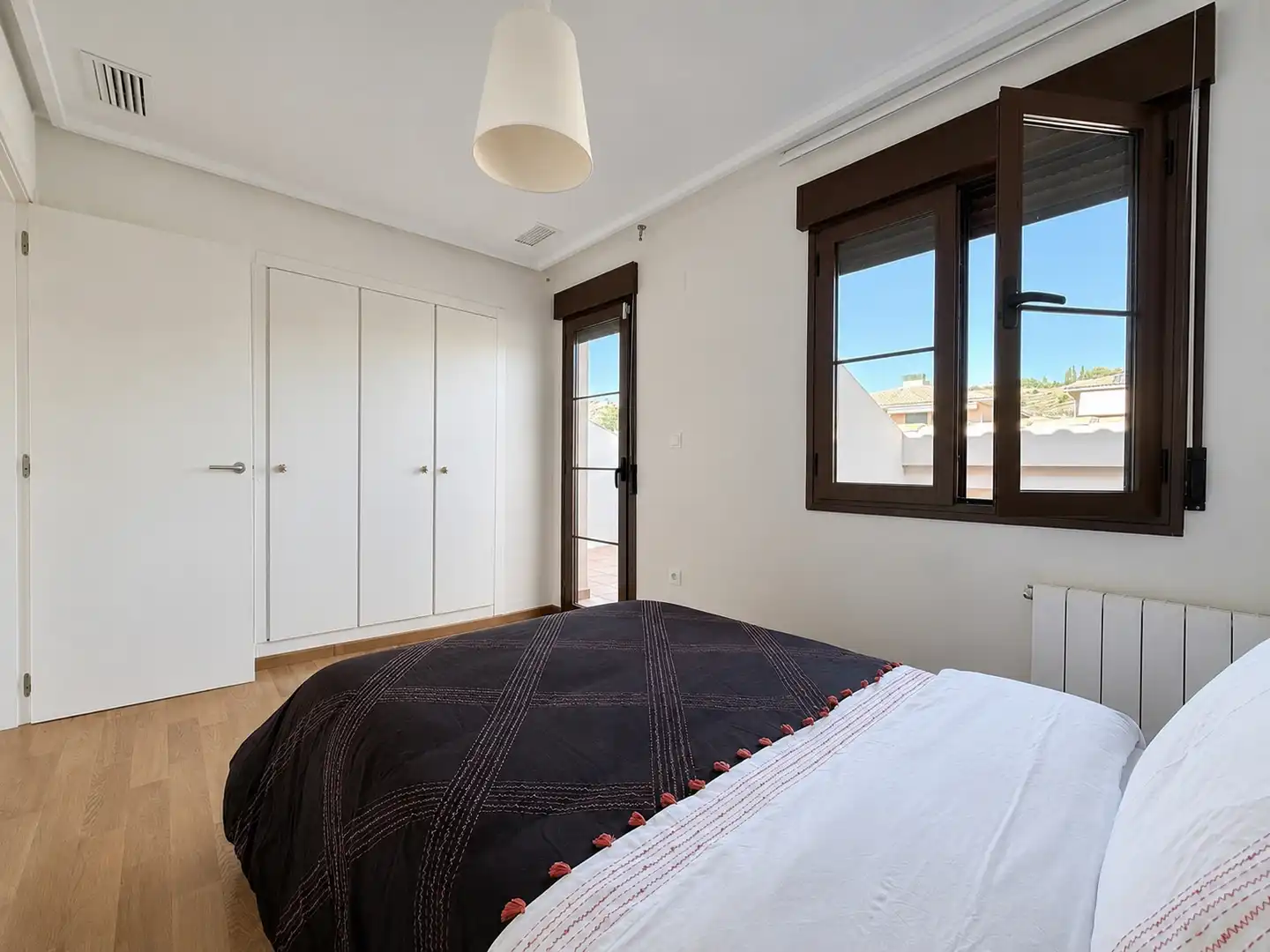 Bedroom of Detached homes for sale in Mutxamel  with Air Conditioner, Heating and Private garden
