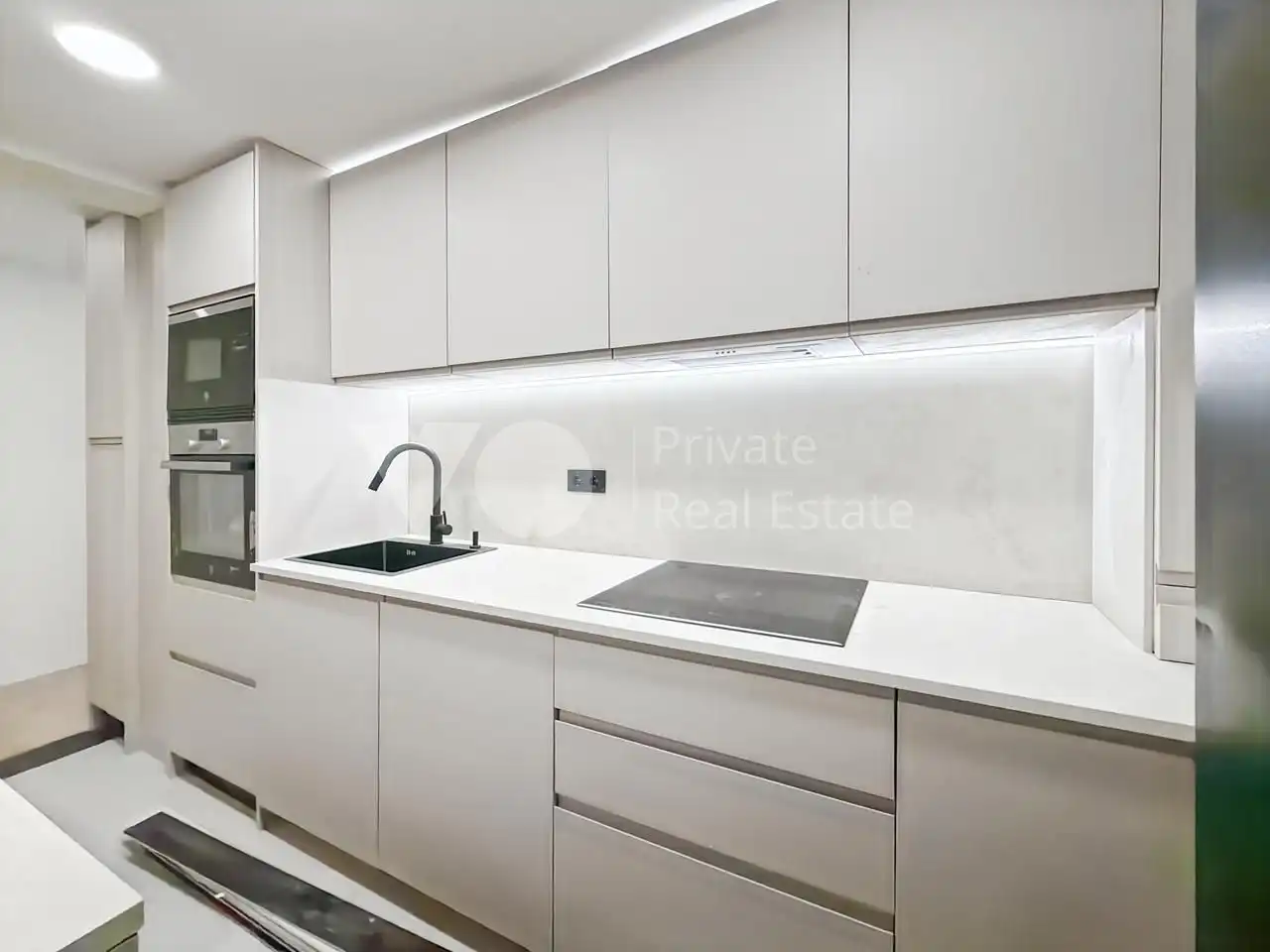 Kitchen of Flat for sale in Alcobendas  with Air Conditioner, Heating and Terrace