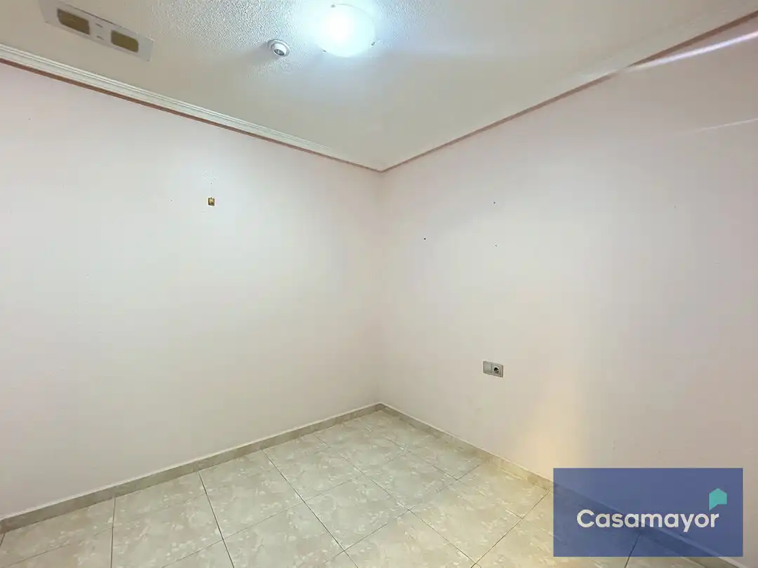 Piso en venta en Alicante / Alacant