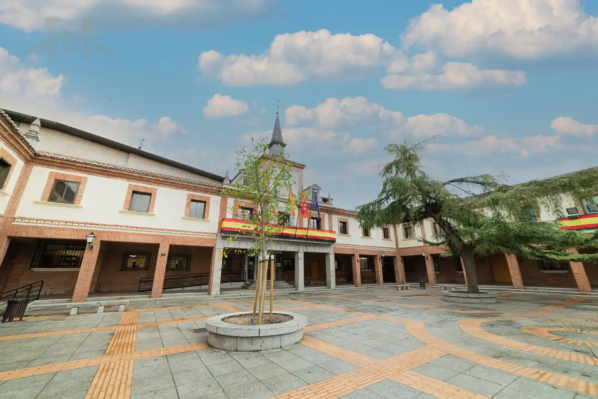 Vista exterior de Pis en venda en Las Rozas de Madrid amb Aire condicionat, Calefacció i Balcó