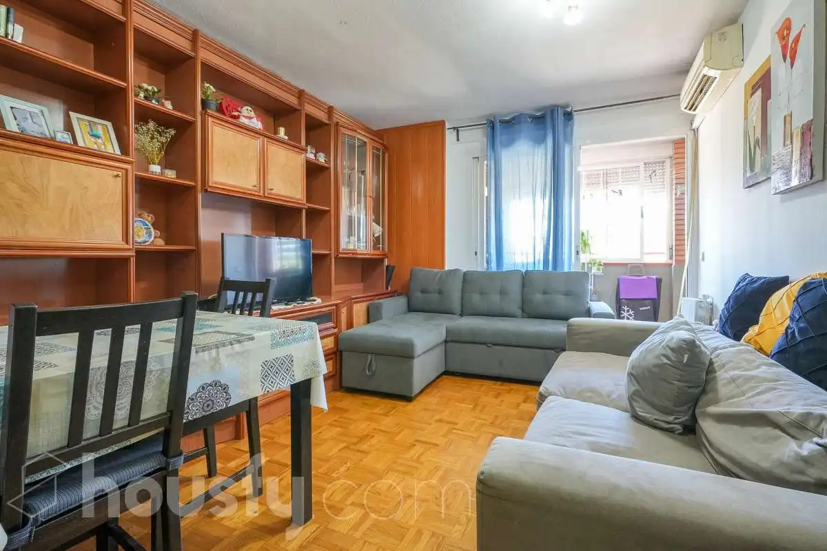 Living room of Flat for sale in Madrid  with Air Conditioner, Heating and Terrace
