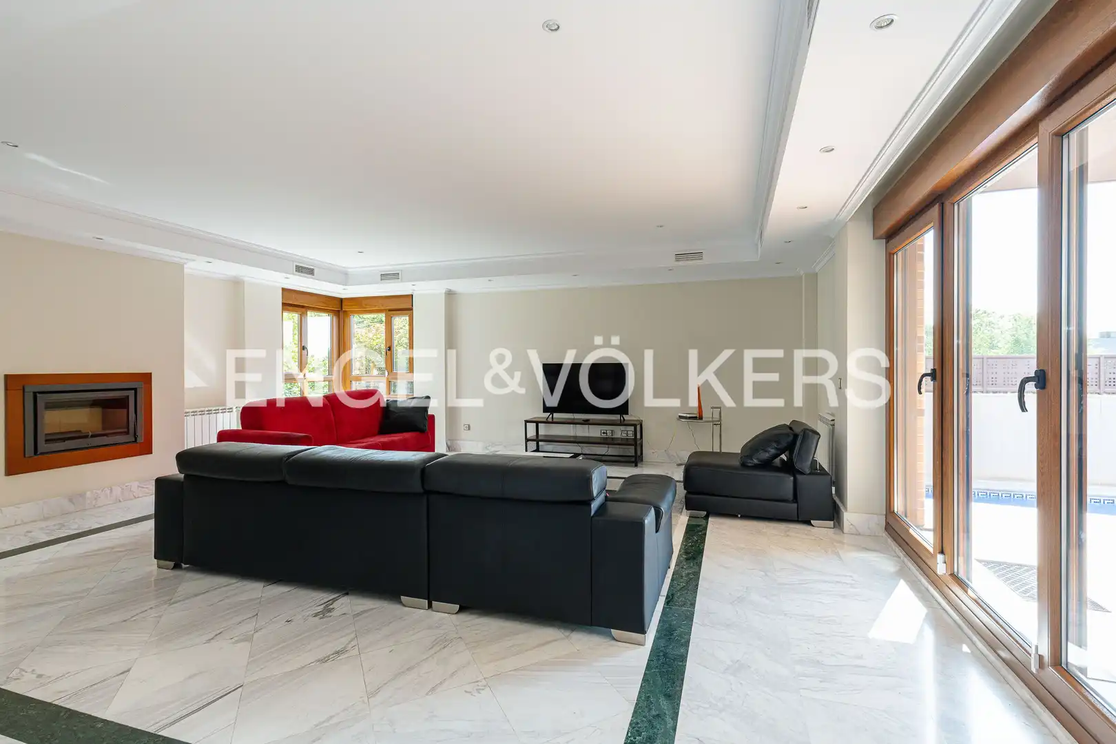 Sala d'estar de Casa o xalet de lloguer en Pozuelo de Alarcón amb Aire condicionat, Calefacció i Jardí privat