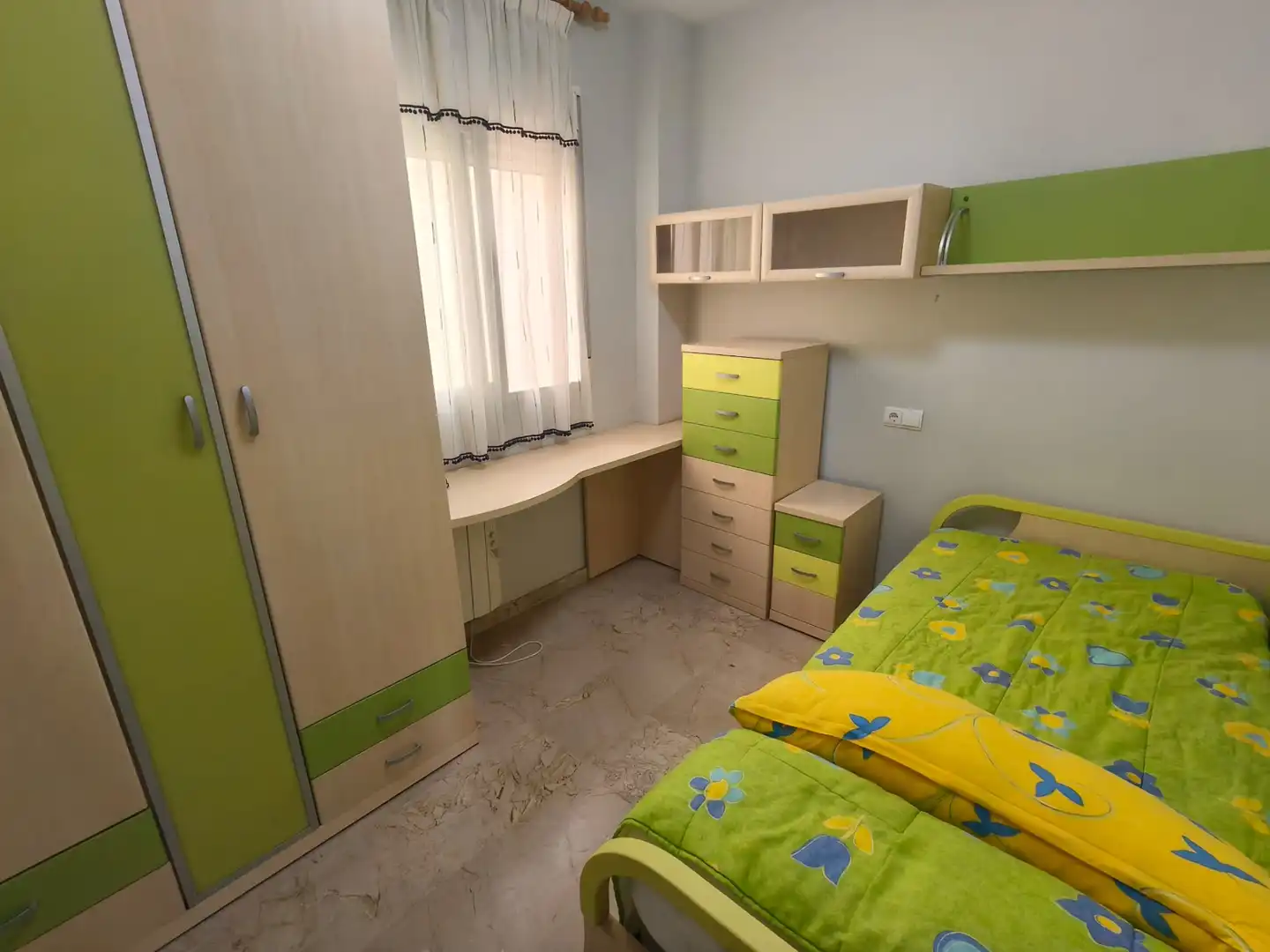 Bedroom of Flat for rent in Armilla  with Air Conditioner, Furnished and Oven