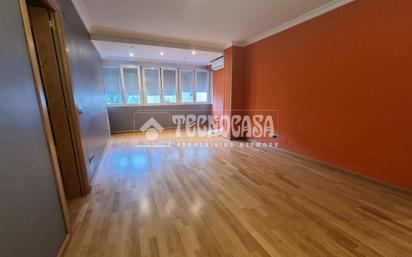 Flat for sale in Móstoles  with Air Conditioner