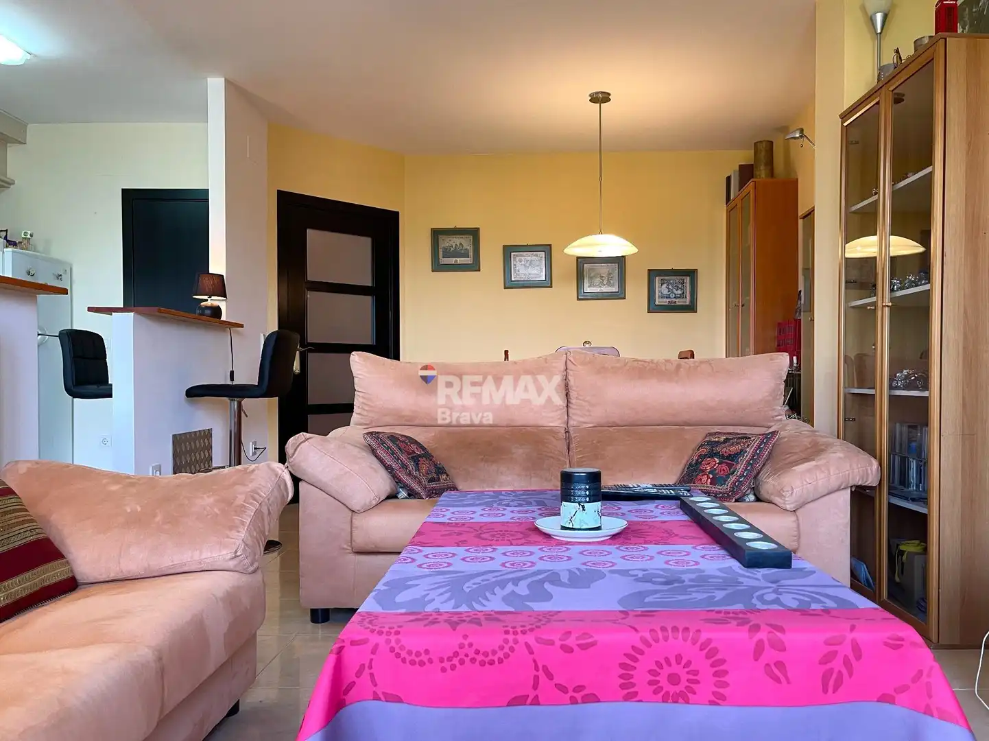 Sala de estar de Ático en venta en Vilajuïga con Aire acondicionado, Calefacción y Terraza