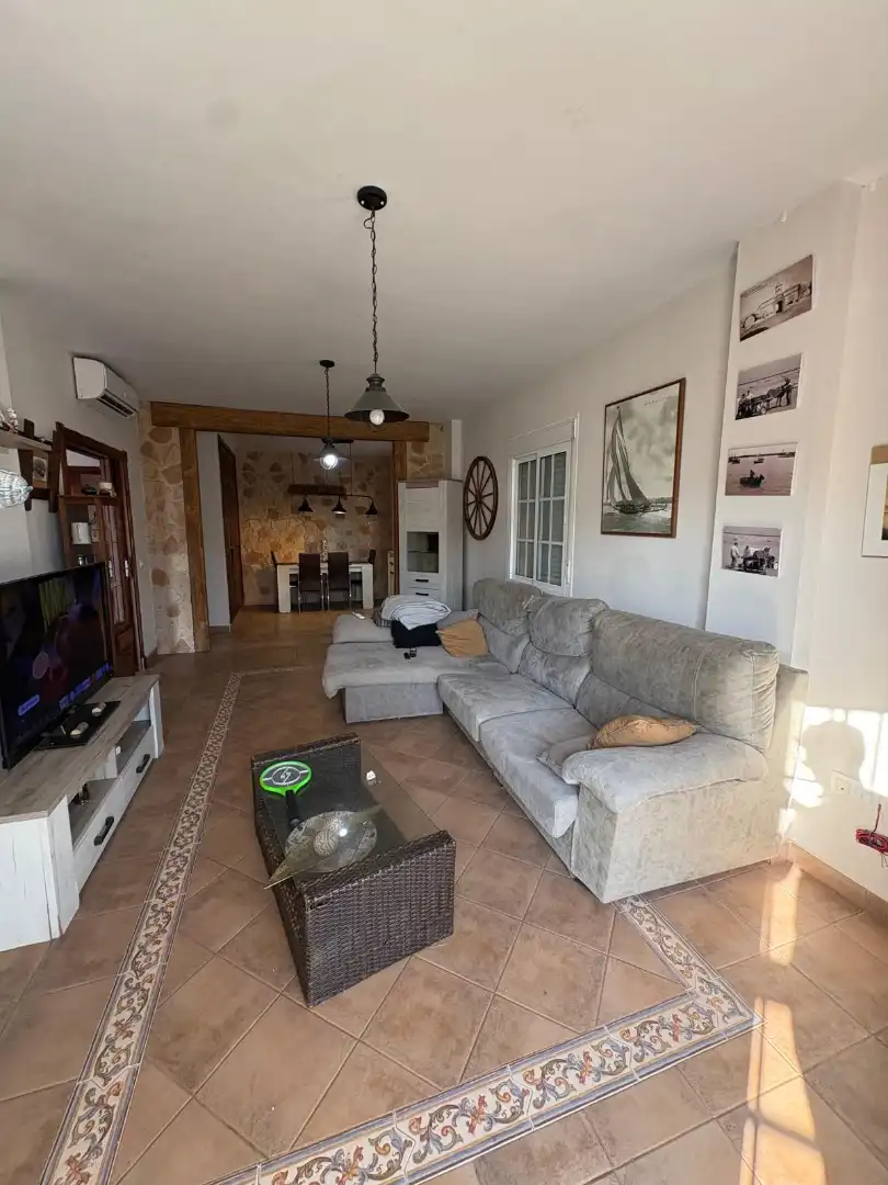 Sala d'estar de Casa o xalet en venda en Sanlúcar de Barrameda amb Aire condicionat, Jardí privat i Piscina