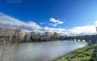 Vista exterior de Pis en venda en Valladolid Capital amb Traster