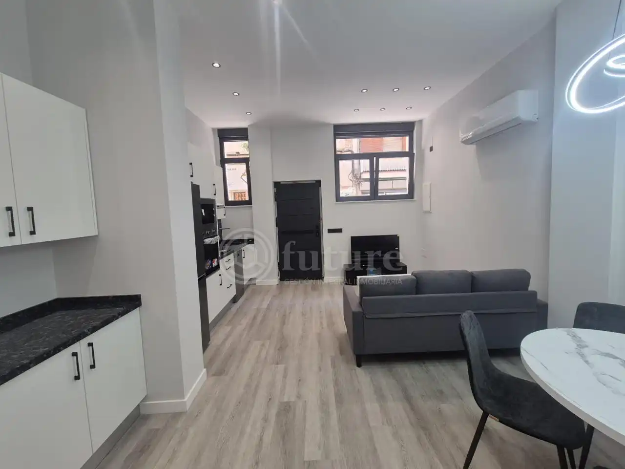 Study for sale in Salamanca  with Air Conditioner, Heating and Furnished