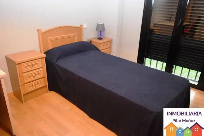 Habitación de Piso de alquiler en Ávila con Calefacción, Terraza y Amueblado