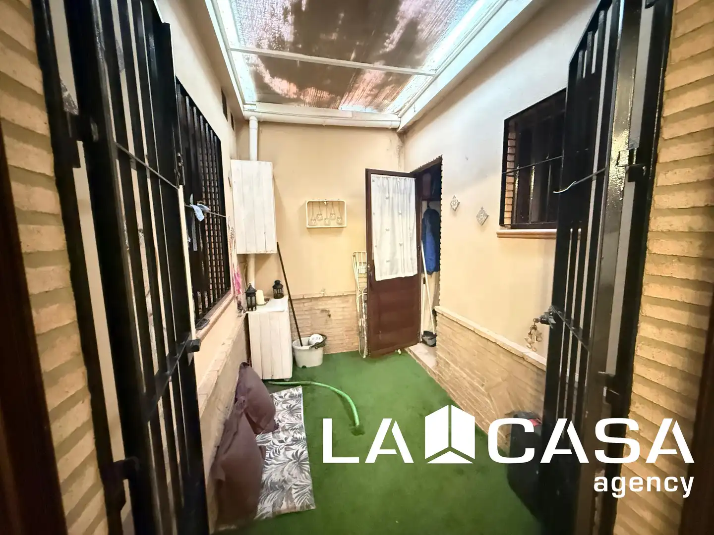 Detached homes for sale in Dos Hermanas  with Air Conditioner, Terrace and Storage room