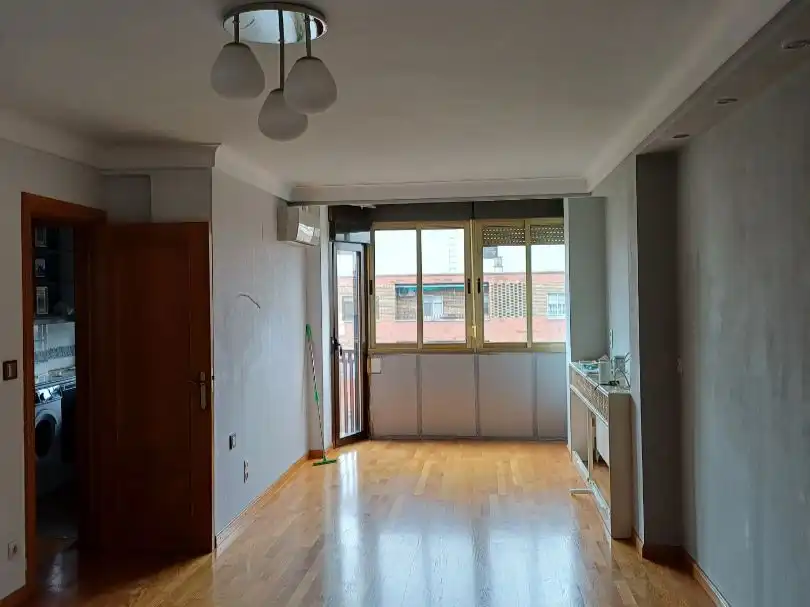 Wohnung zur Miete in Calle de Miguel Servet, 34, Centro