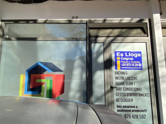 Local comercial en Alquiler en Almadrava - Canyelles - Puig-Rom