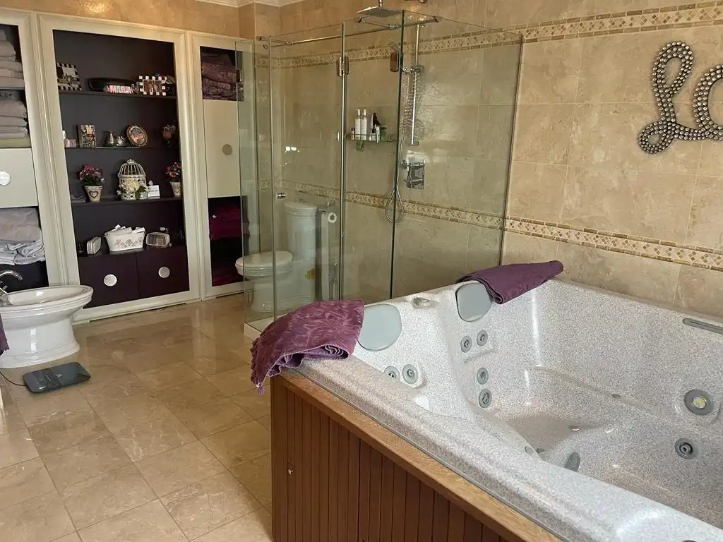 Detached house with pool for sale in Laguna de Duero, imagen 5