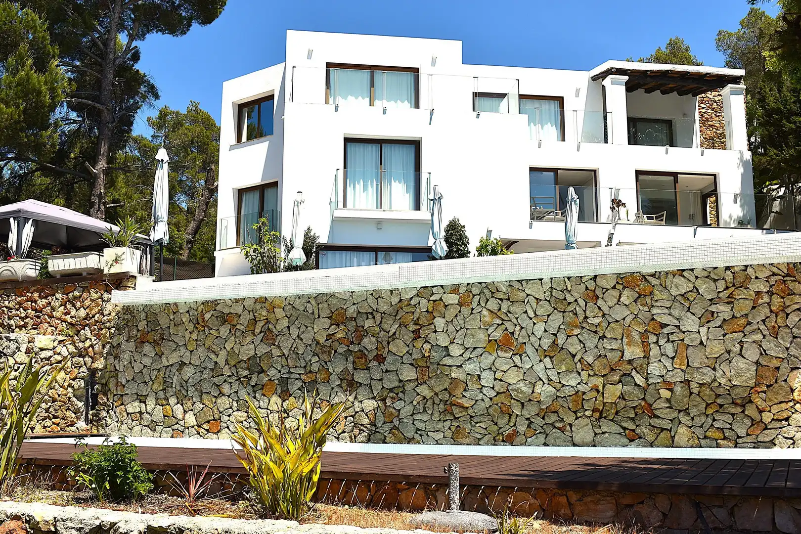 Vista exterior de Casa o chalet en venta en Sant Antoni de Portmany con Aire acondicionado, Terraza y Trastero