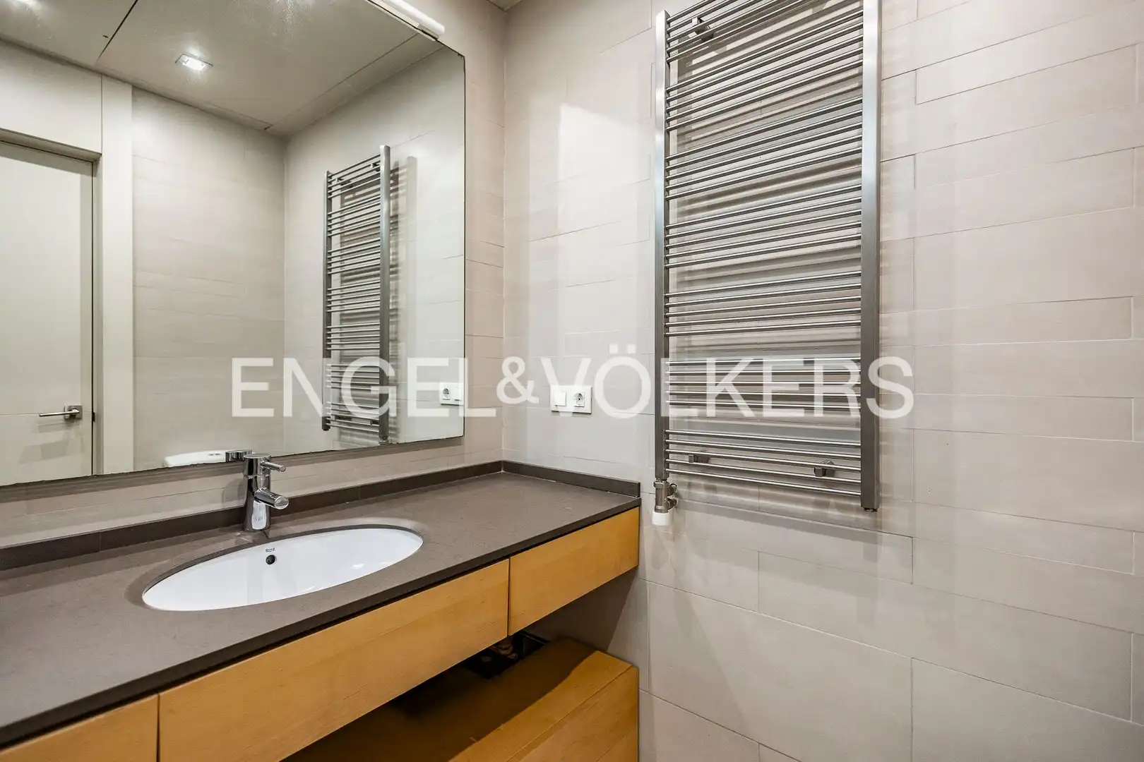 Bany de Casa o xalet en venda en Barcelona amb Aire condicionat, Calefacció i Terrassa