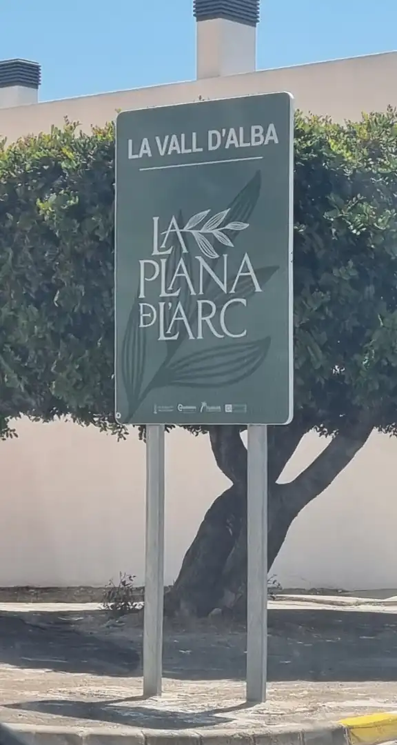 Vista exterior de Edificio en venta en Vall d'Alba con Piscina comunitaria