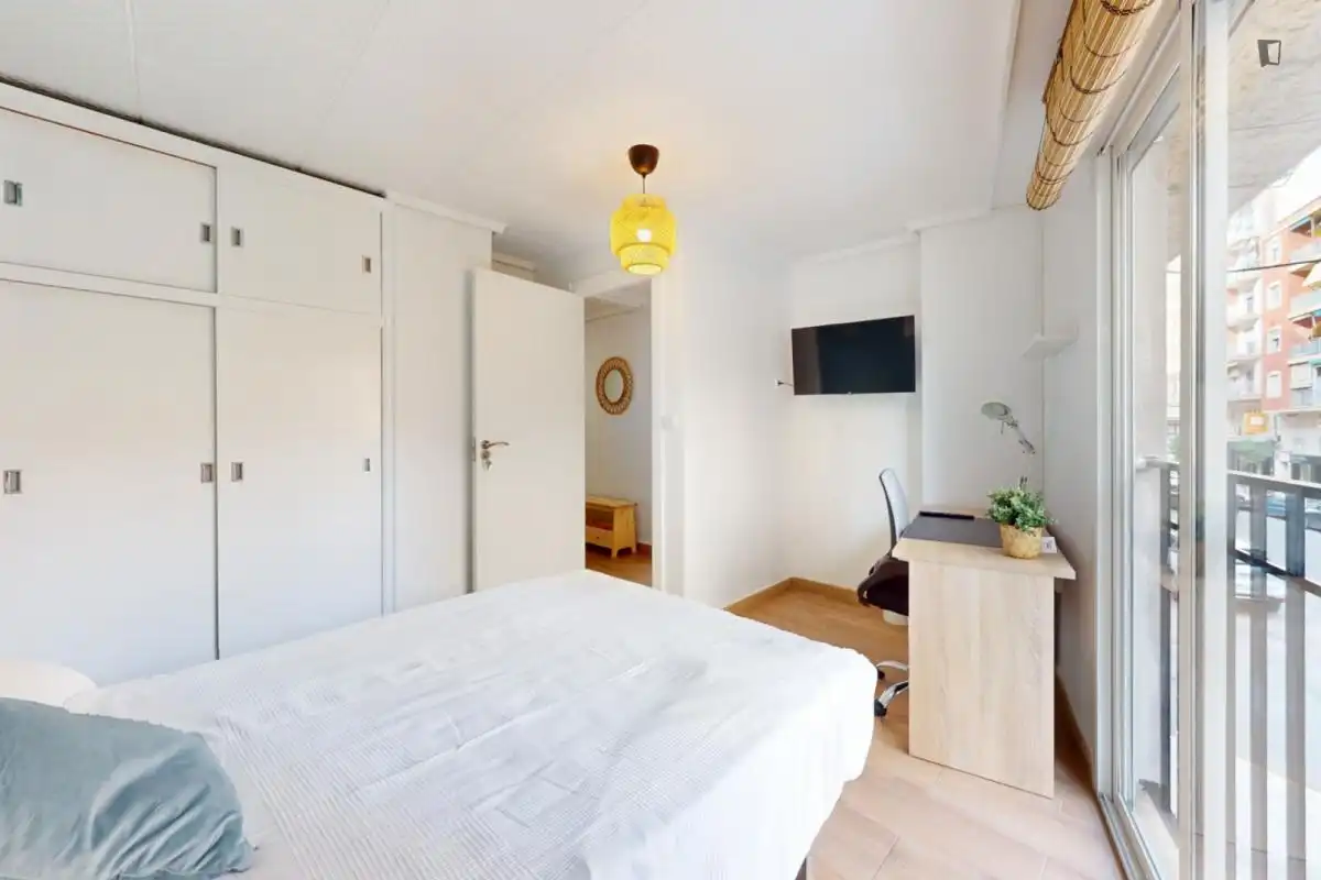 Habitación en Plaza Crevillente - Antiguos Juzgados - El Asilo