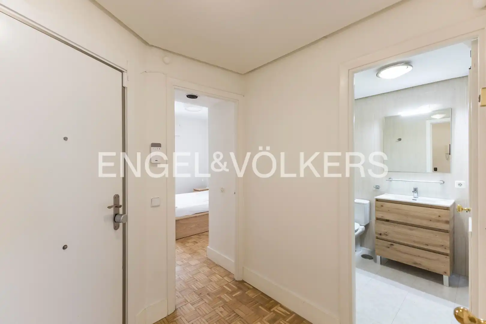 Wohnung zur Miete in Madrid mit Klimaanlage und Heizung