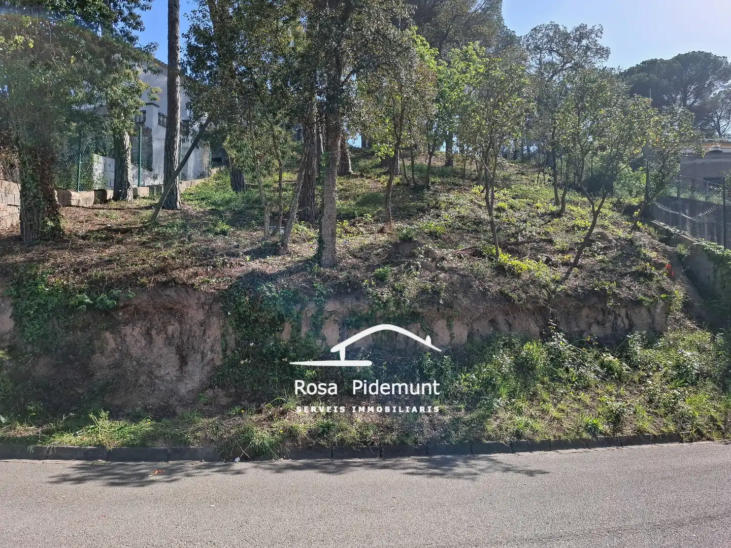 Residential land for sale in Carrer Finestrelles