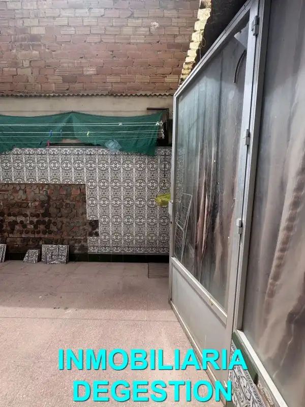 Casa adosada en venda en Linares amb Aire condicionat, Calefacció i Jardí privat
