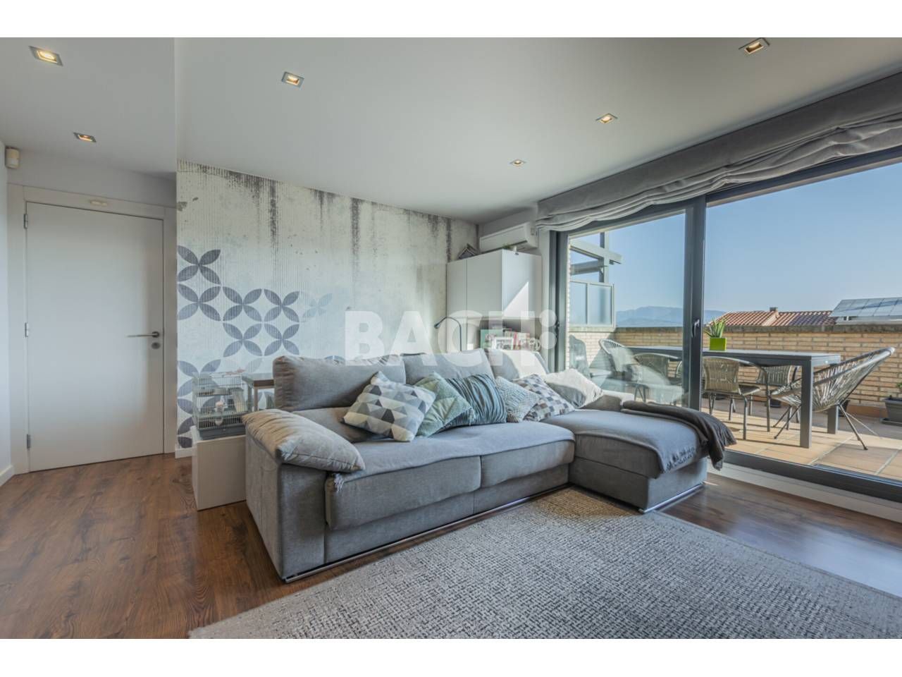 Sala de estar de Dúplex en venta en Vic con Aire acondicionado, Calefacción y Parquet