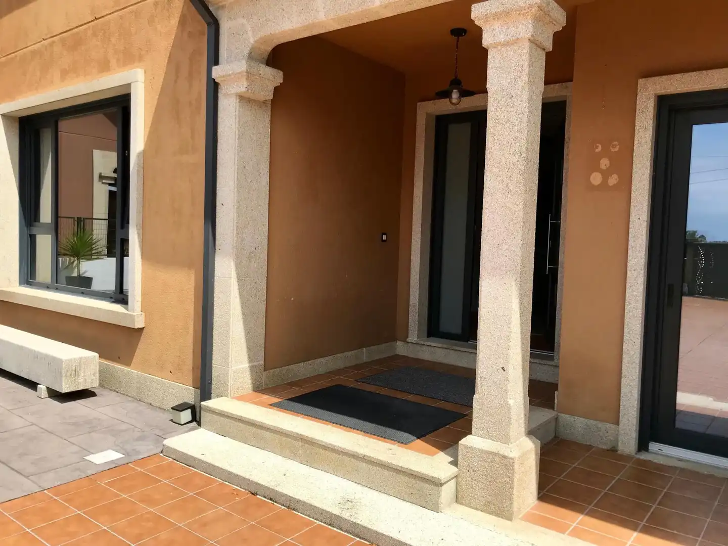 Casa o chalet en venta en Ribeira con Calefacción, Piscina y Amueblado