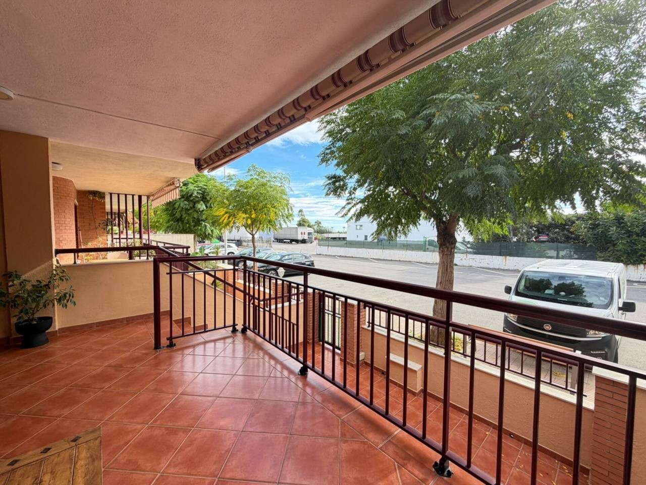 Exterior view of Single-family semi-detached for sale in Castellón de la Plana / Castelló de la Plana  with Air Conditioner, Terrace and Furnished
