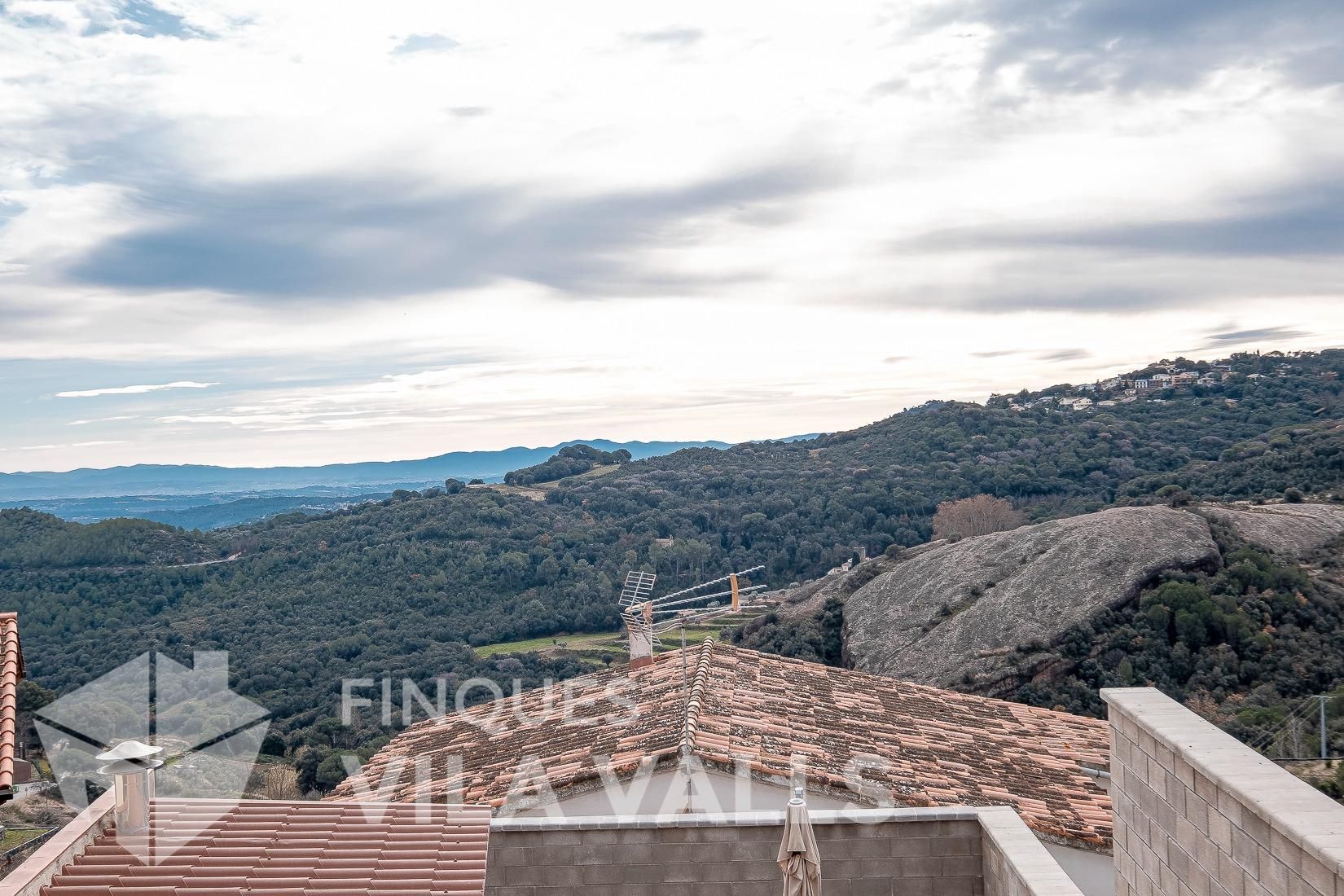 Casa adosada en venda en Sant Feliu de Codines amb Calefacció, Jardí privat i Balcó