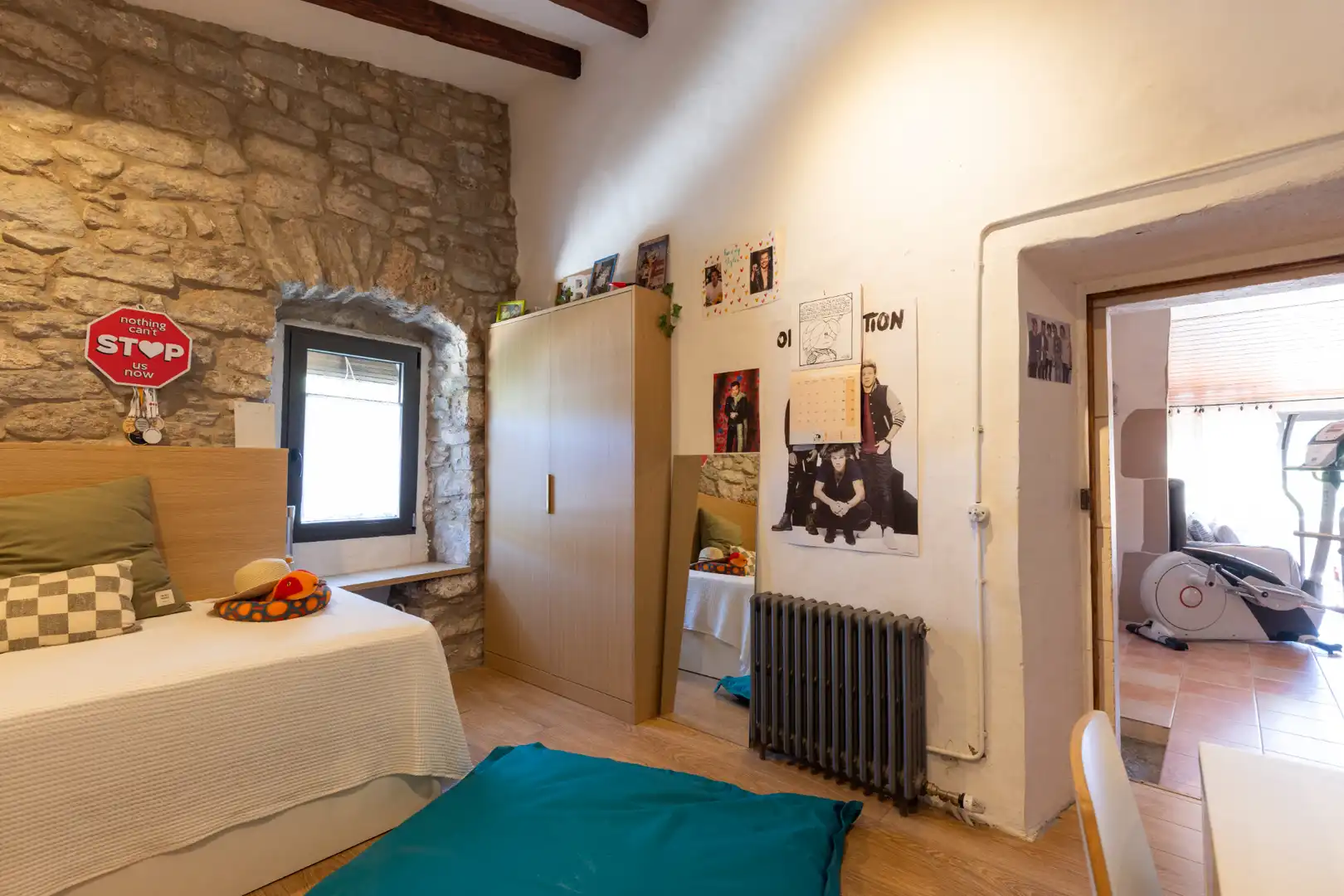Schlafzimmer von Country house zum Verkauf in Sant Martí de Llémena mit Klimaanlage, Heizung und Privatgarten