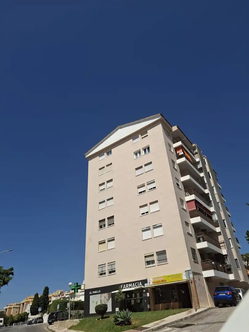 Vista exterior de Piso en venta en Torremolinos con Terraza