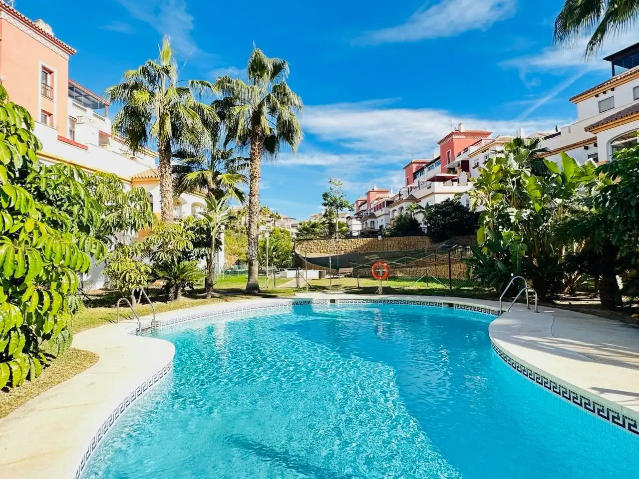 Exterior view of Flat for sale in Vélez-Málaga  with Air Conditioner, Heating and Storage room