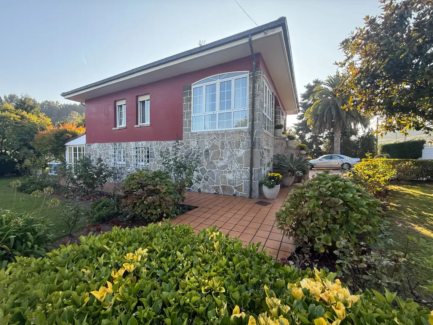 Vista exterior de Casa o chalet en venta en Castrillón con Calefacción, Jardín privado y Piscina