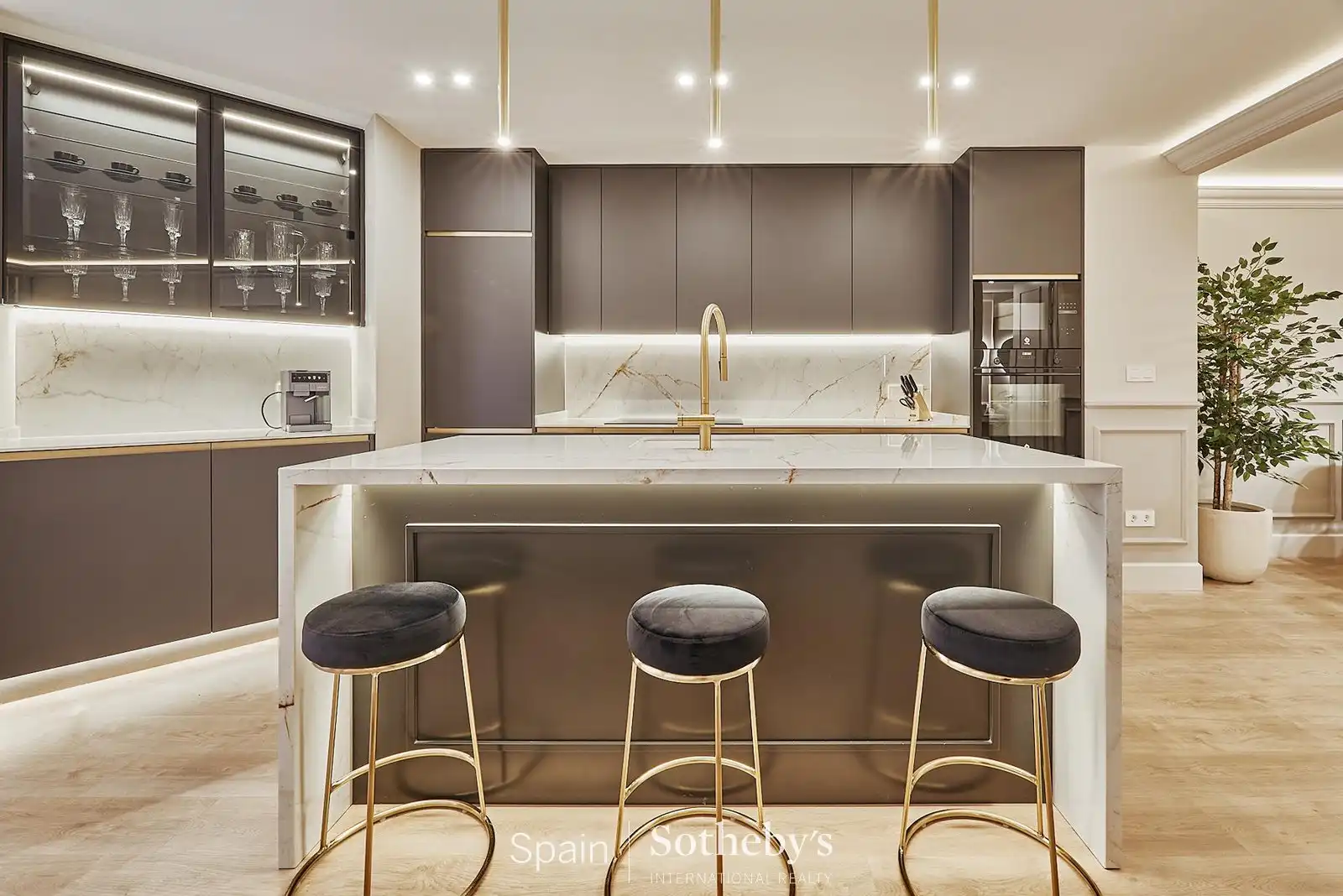 Küche von Wohnungen zum Verkauf in  Madrid Capital mit Klimaanlage, Heizung und Terrasse