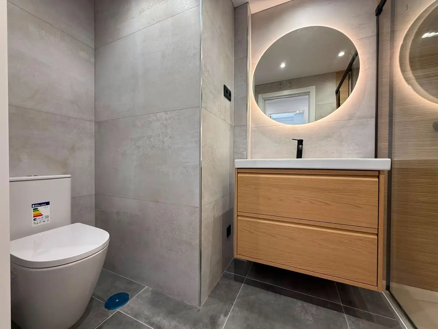 Baño de Piso en venta en Getafe con Aire acondicionado y Calefacción