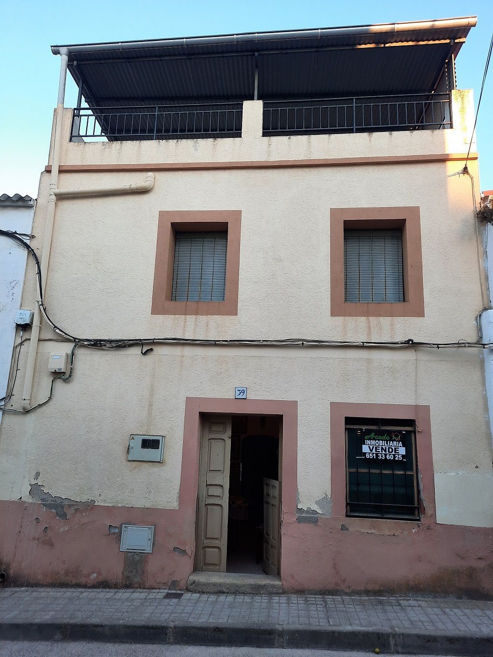 Vista exterior de Casa o xalet en venda en Garrovillas de Alconétar amb Terrassa
