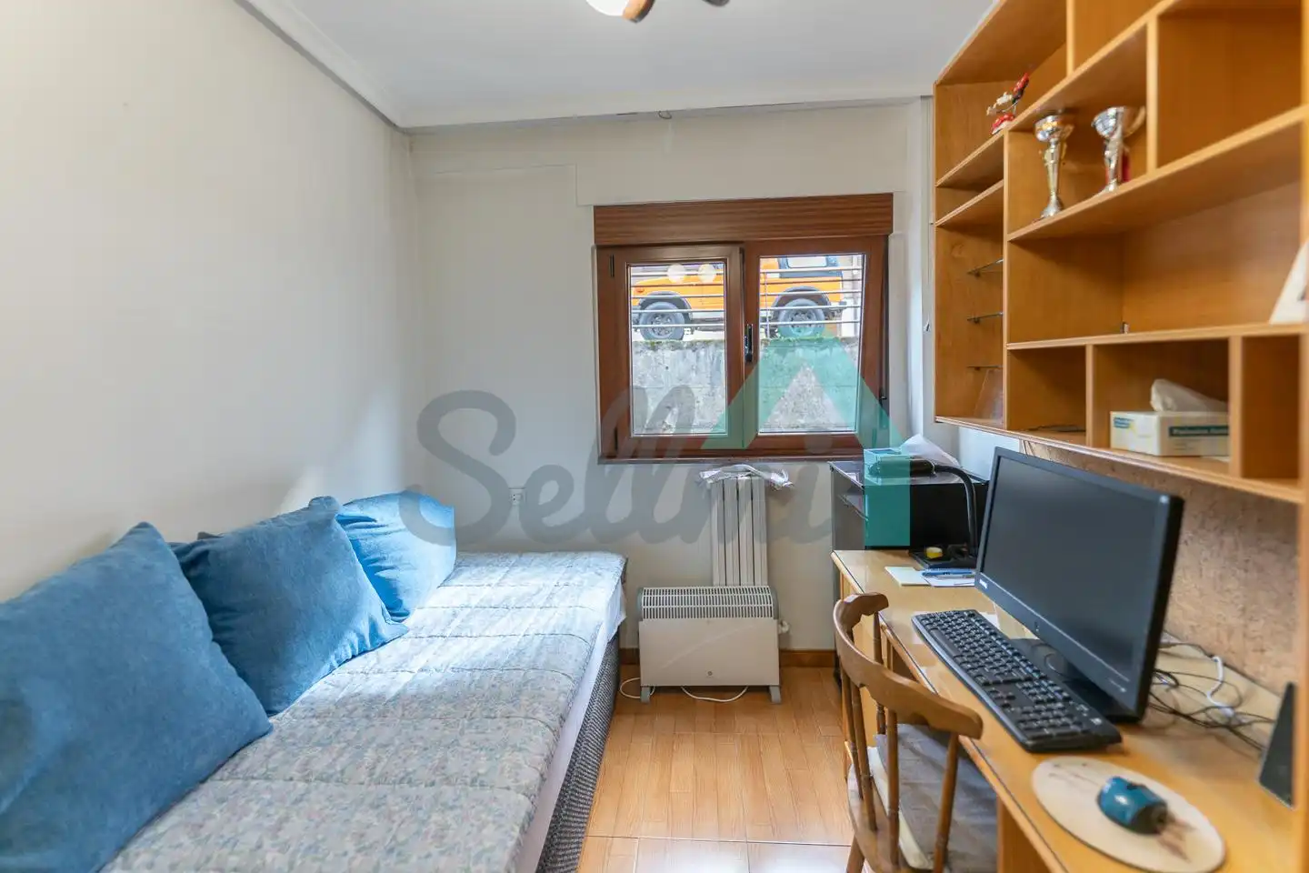 Habitación de Piso de alquiler en Aller con Calefacción, Trastero y Amueblado