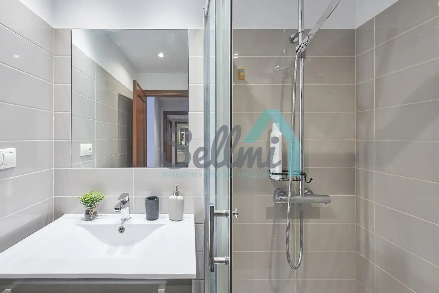 Flat with lift to rent in Calle Pedro Antonio Menéndez, imagen 18