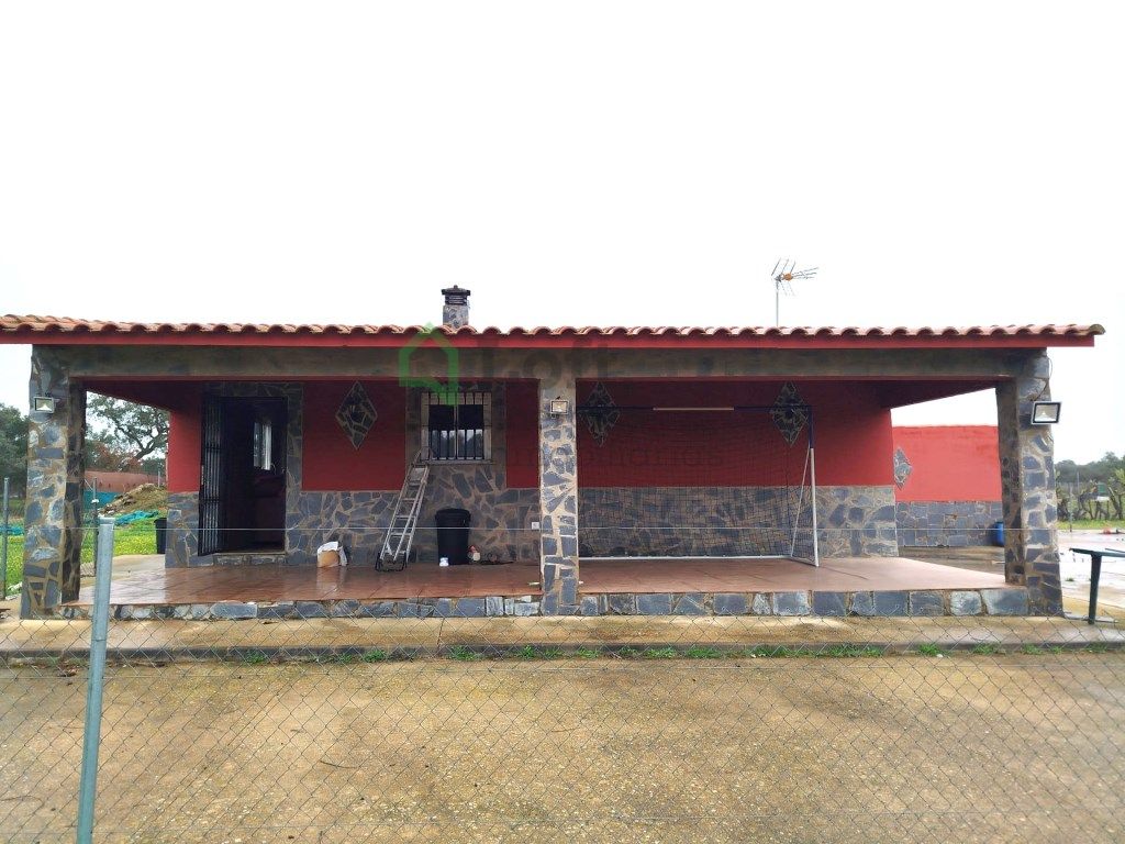 Vista exterior de Casa o chalet en venta en Badajoz Capital