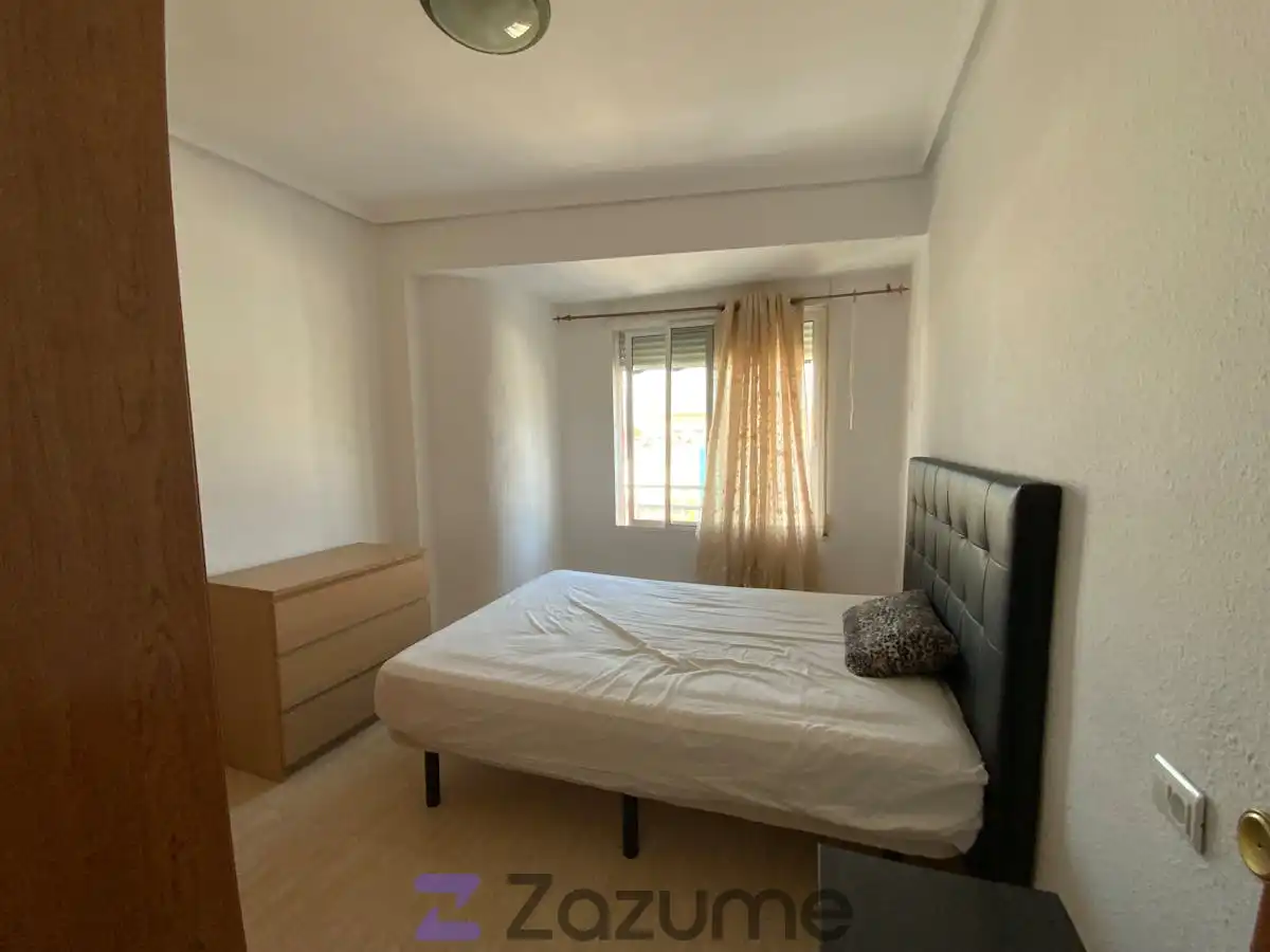 Schlafzimmer von Wohnung zur Miete in Moncada mit Klimaanlage, Heizung und Möbliert