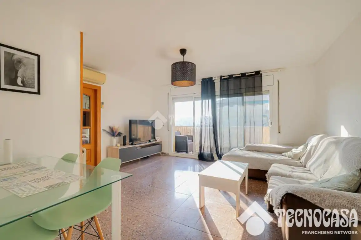 Wohnzimmer von Wohnung zum Verkauf in Sud
