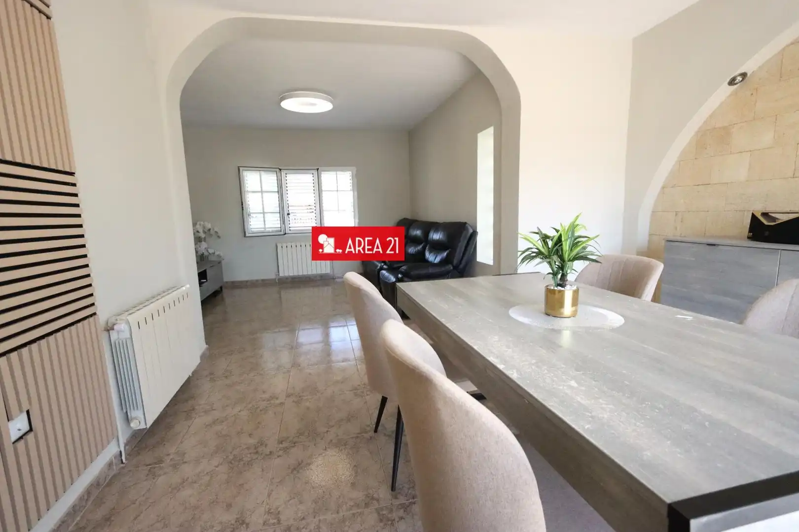 Houses for sale in La Pobla de Vallbona  with Heating, Terrace and Storage room